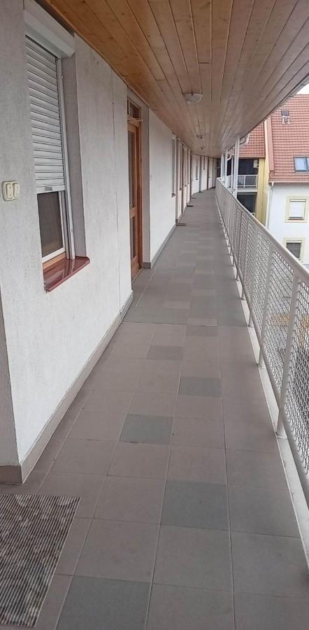 Levendula Διαμέρισμα Bekescsaba Εξωτερικό φωτογραφία